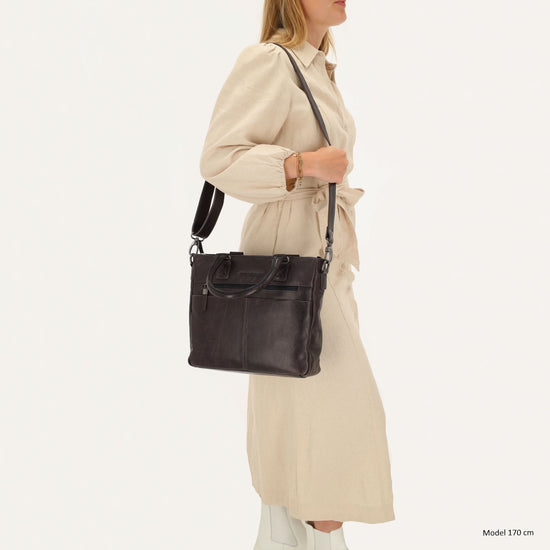 Marineblaue Ledertasche 33,5x28cm mit Umhängeriemen & Kurzgriff - leder-accessoires.com