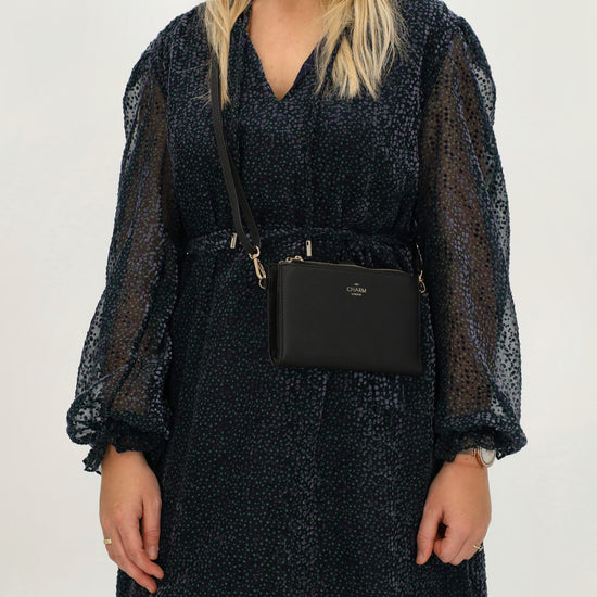 Börse|Handytasche 12x18,5cm in Schwarz mit Umhängeriemen - leder-accessoires.com