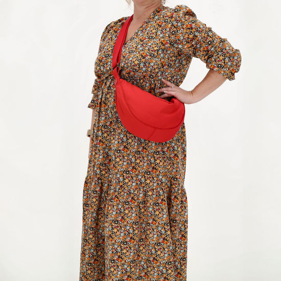 Bodybag 39x18cm in Rot mit Reißverschluss - leder-accessoires.com