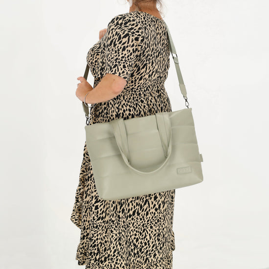 Shopper gesteppt 48x30cm in Mint aus Kunstleder - leder-accessoires.com
