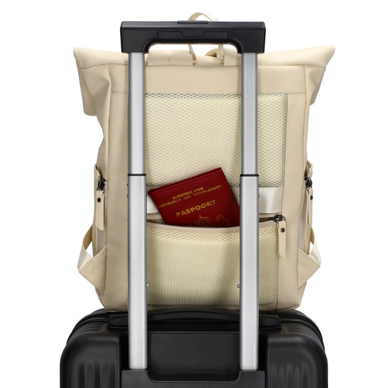Cityrucksack 36x28cm in Creme mit Umschlag und Reißverschluss - leder-accessoires.com