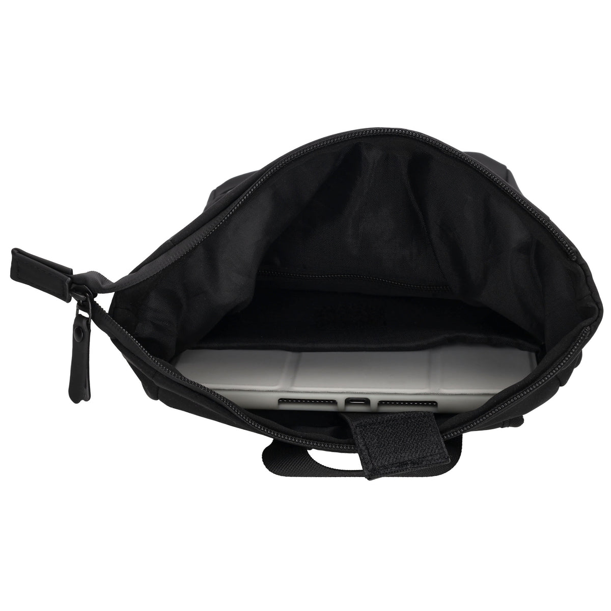 Rucksack 38x29cm in Schwarz mit Überschlag und Reißverschluss - leder-accessoires.com