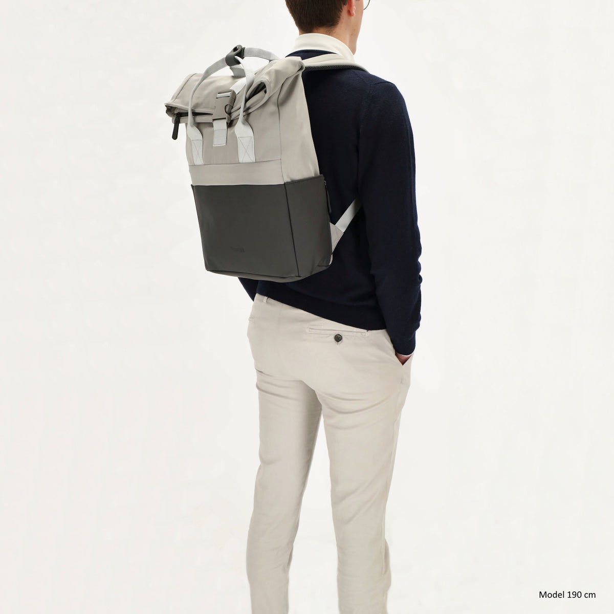 Laptoprucksack 53x28cm in Grau|Schwarz mit zusätzlichen Griffen - leder-accessoires.com