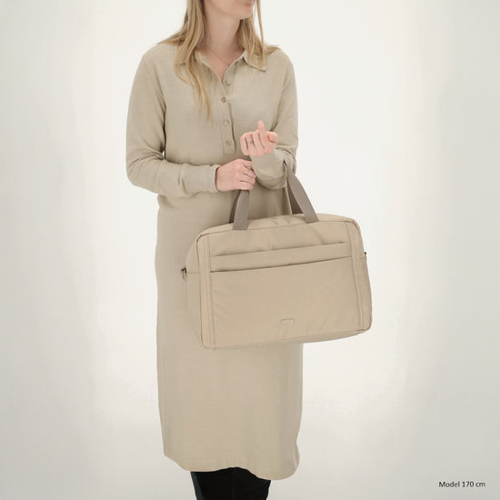 Reisetasche 41 x 28cm in Helltaupe mit Aufsteckfunktion - leder-accessoires.com