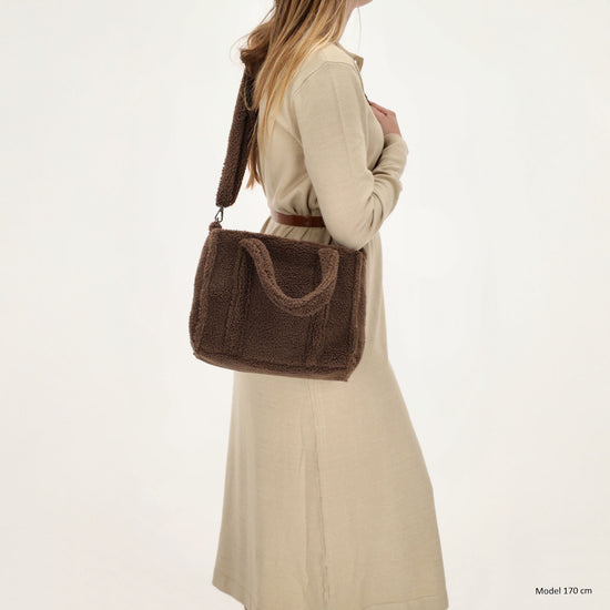 Teddy Tasche Damen 27 x 22cm Dunkelbraun – Handtasche & Umhängetasche - leder-accessoires.com