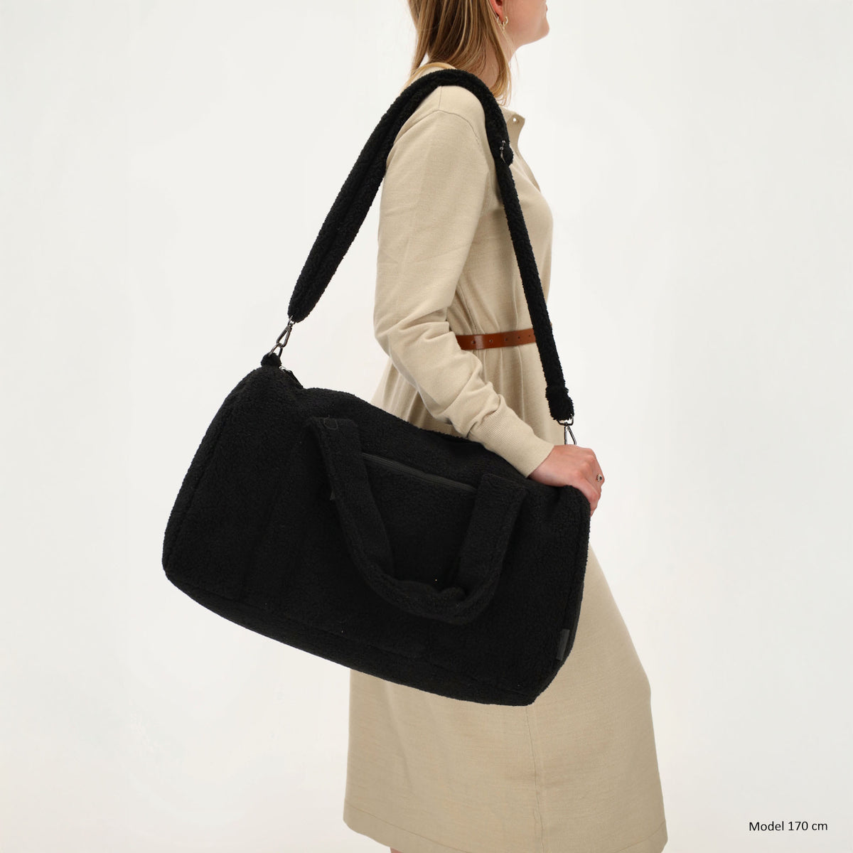 Reisetasche Teddy 50x32cm  in Schwarz mit Reißverschluss - leder-accessoires.com