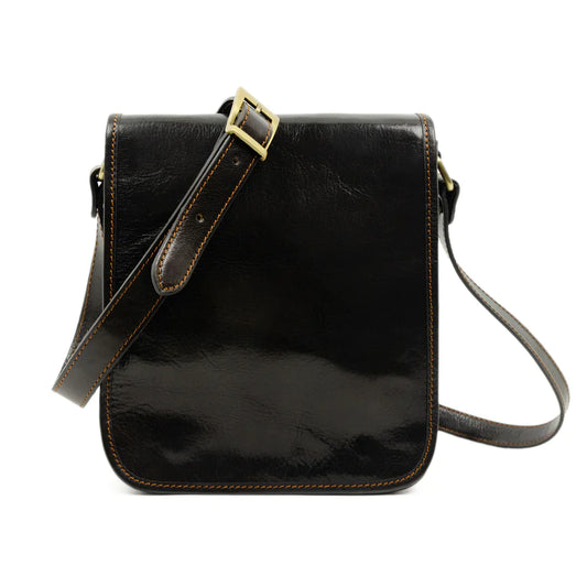 Umhängetasche|Messenger Bag 22 x 26cm in Dunkelbraun aus Leder - leder-accessoires.com