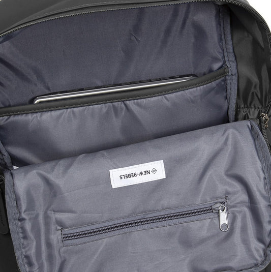 Laptoprucksack 12L in Schwarz mit Kurzgriff als Tasche - leder-accessoires.com